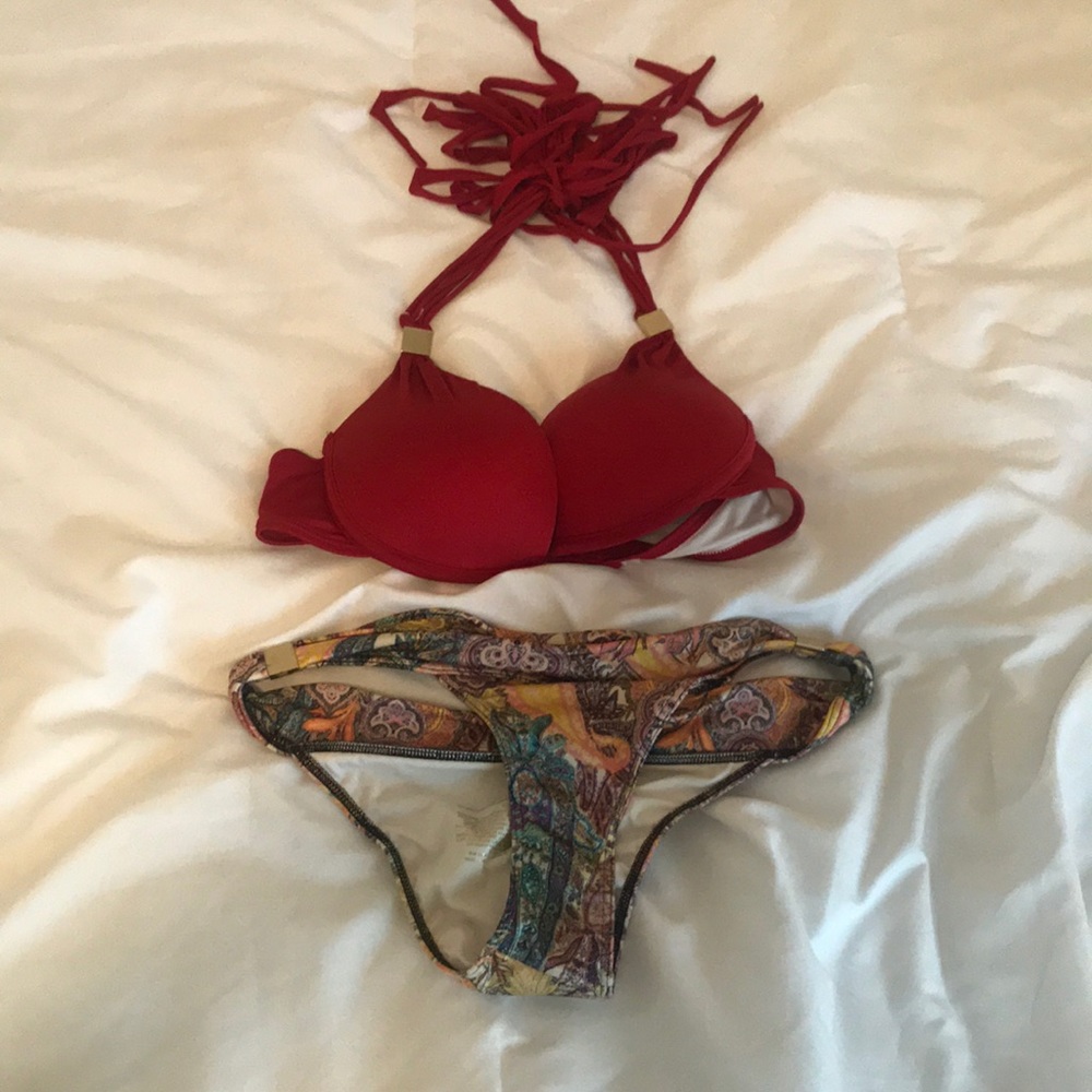 Victoria’s Secret bathing suit set